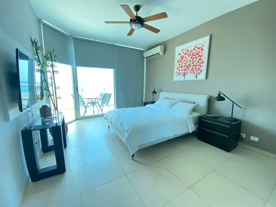 Apartment For Rent in Avenida Balboa, PH Destiny