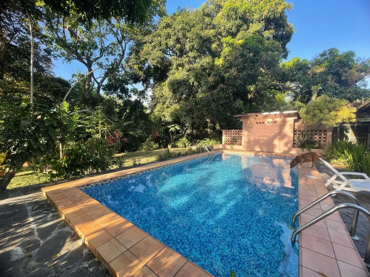 Townhouse For Sale in Las cumbres