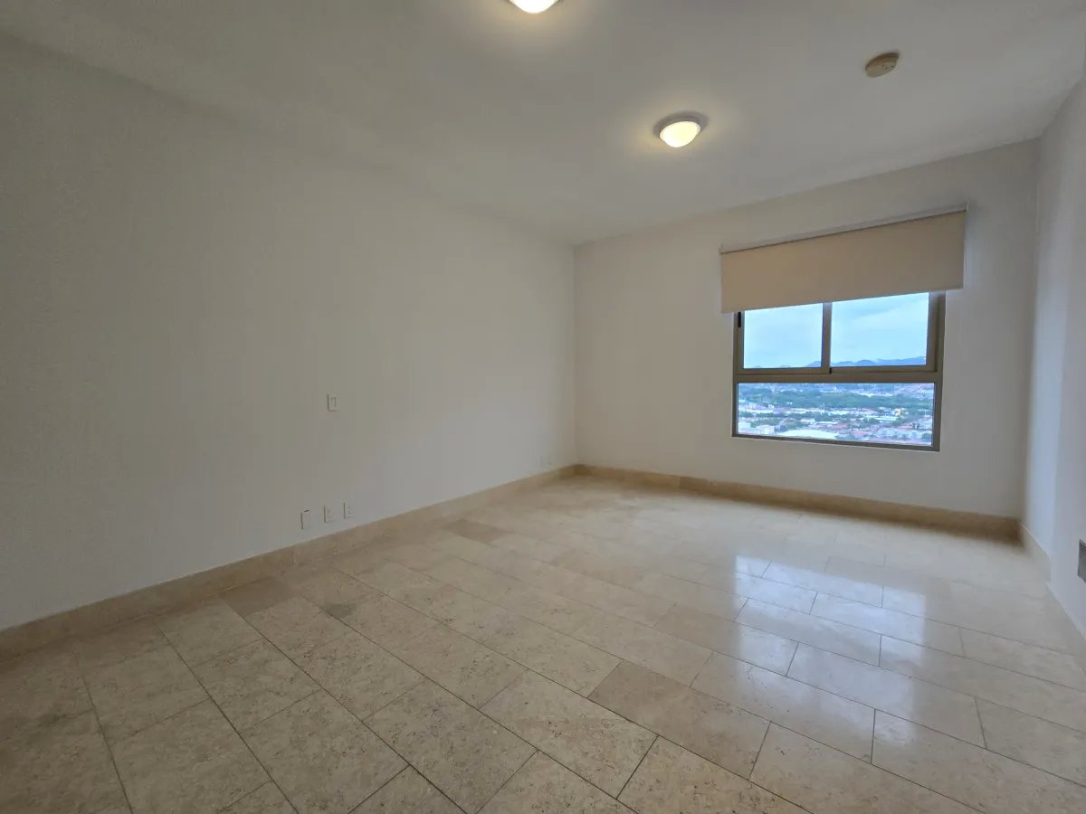 Apartment For Sale in Boulevard Santa María