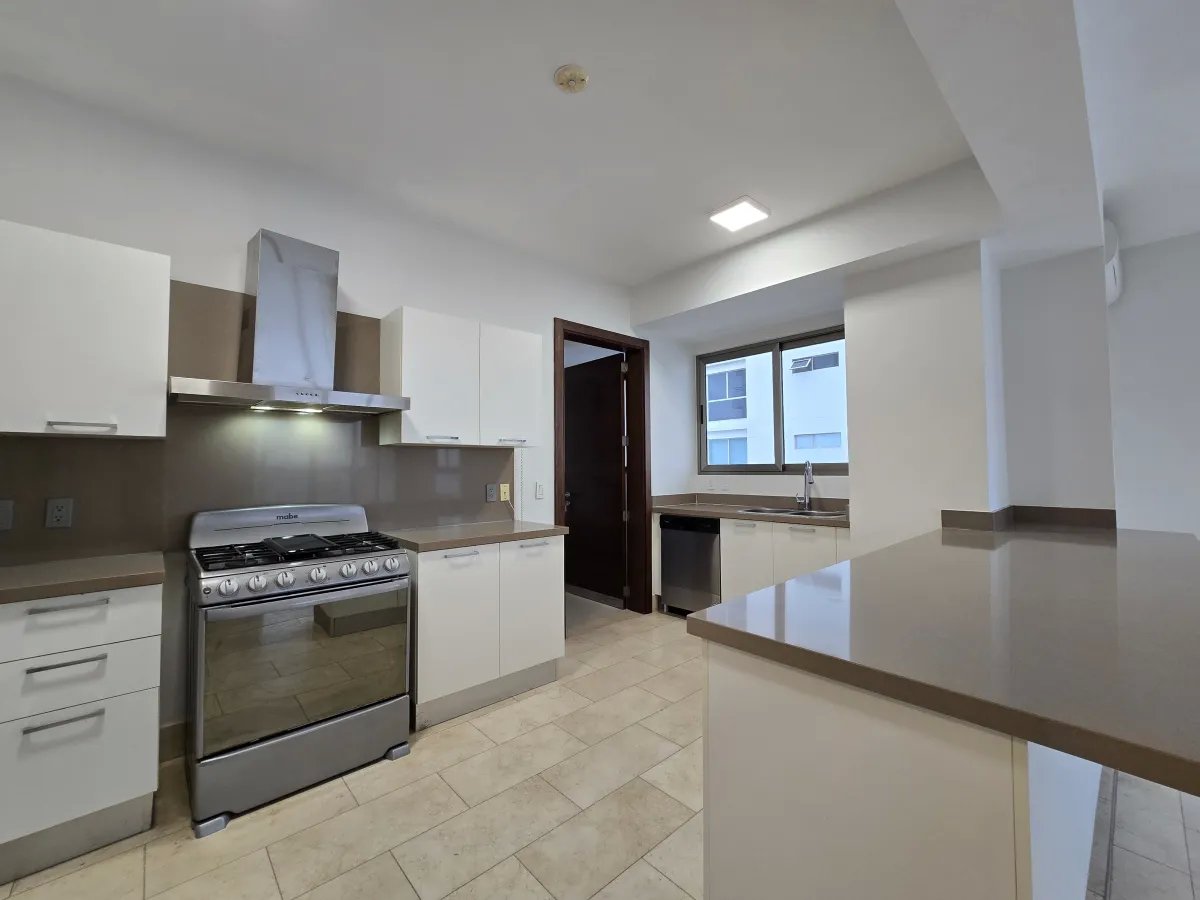 Apartment For Sale in Boulevard Santa María