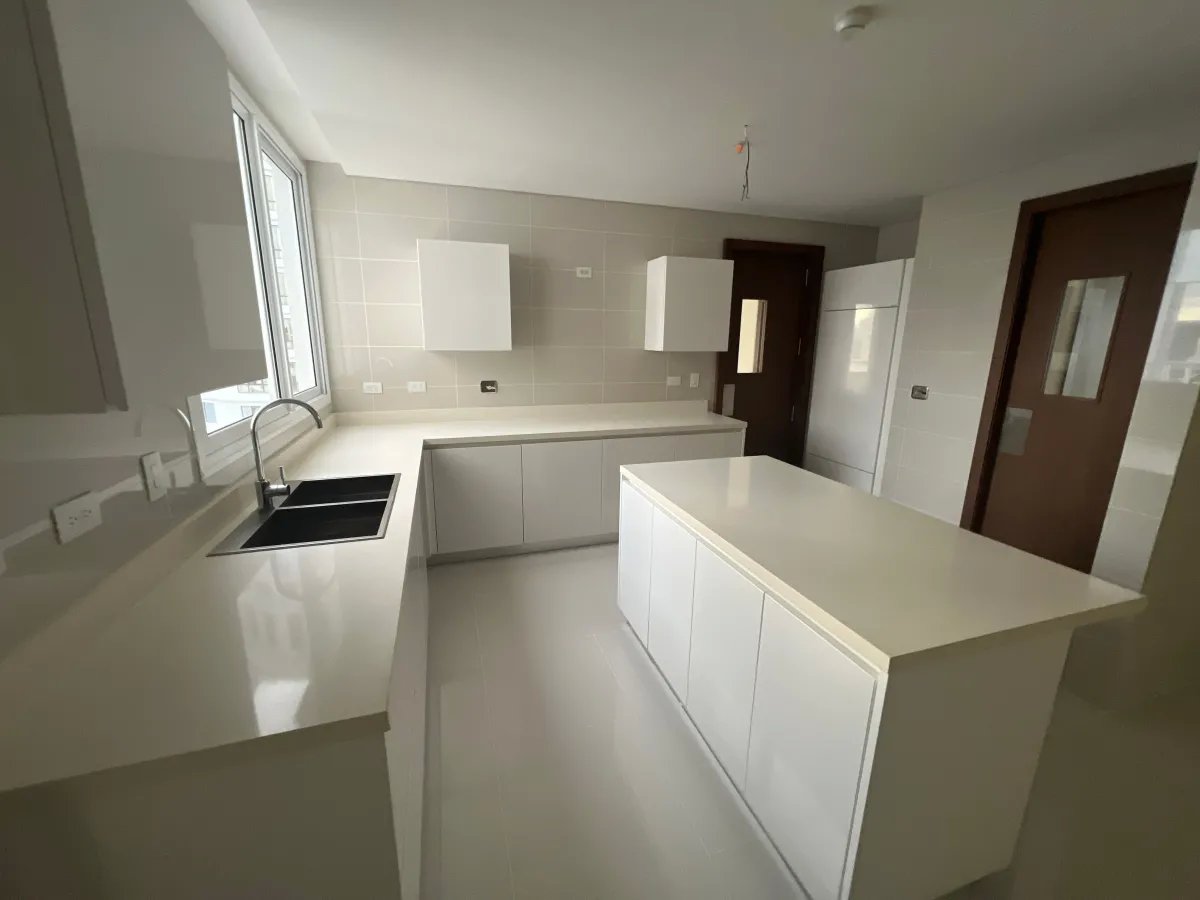 SE VENDE APARTAMENTO EN COCO DEL MAR
