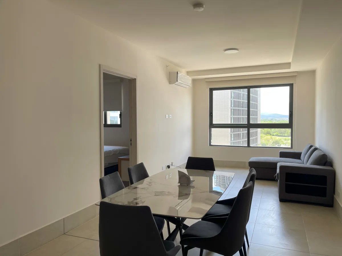 Apartment For Rent in Calle Santa María