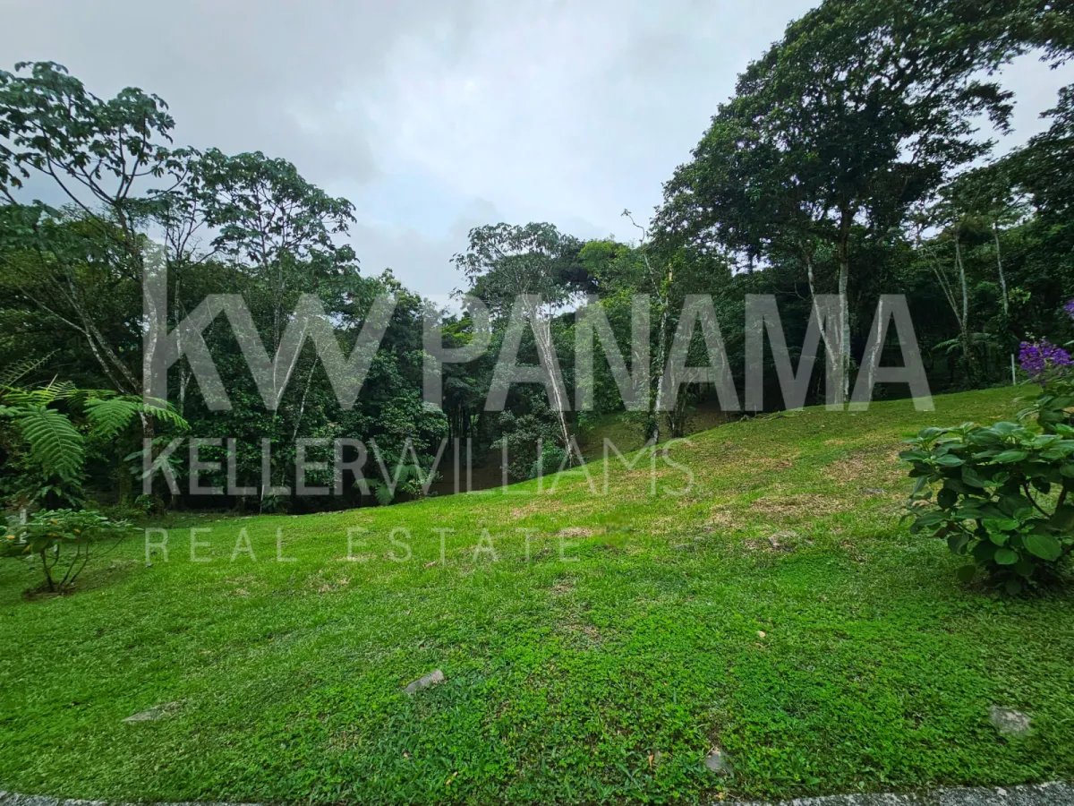 Vacation Home For Sale in Altos del Maria
