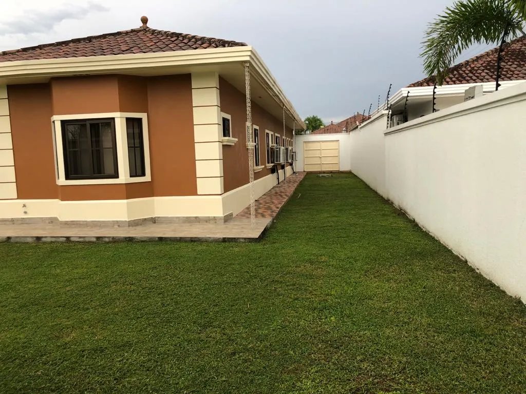 Single Family Detached For Sale in Costa Sur