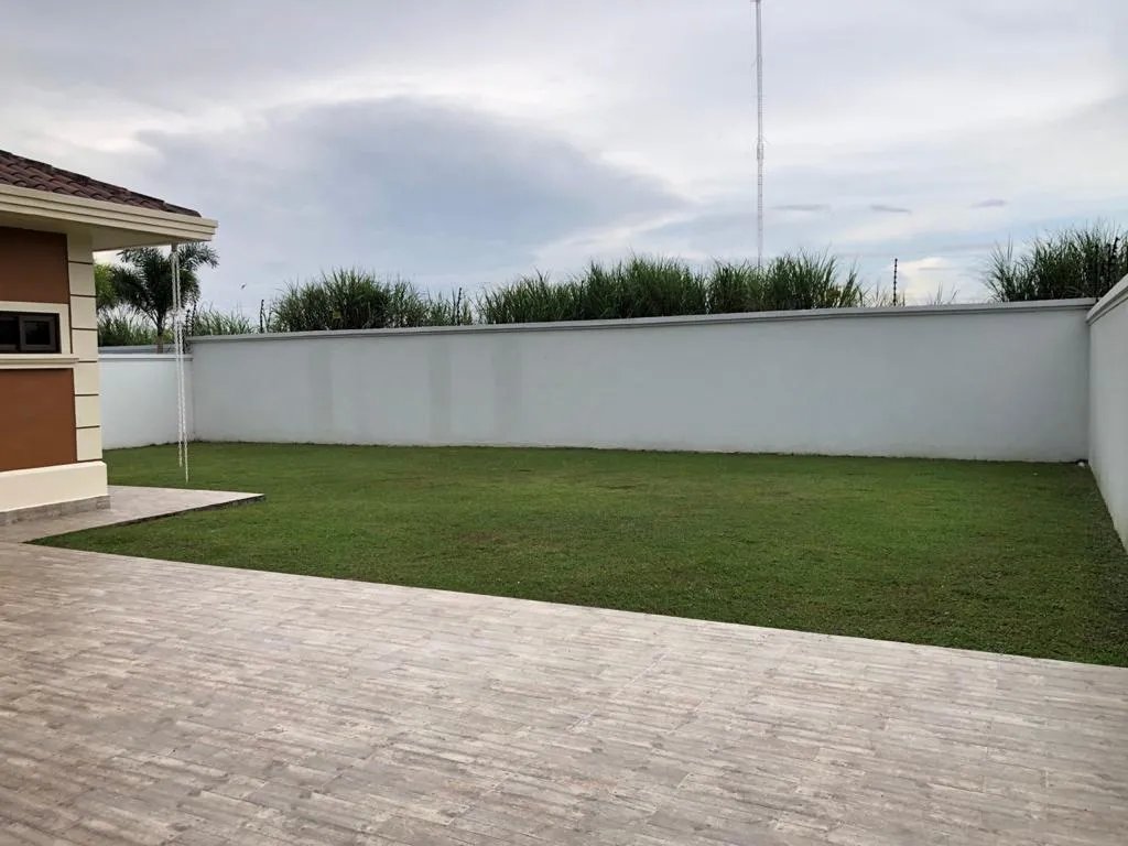 Single Family Detached For Sale in Costa Sur