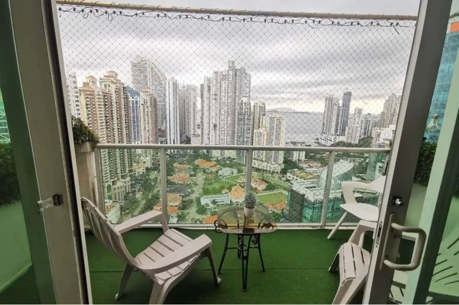 Apartment For Sale in San Francisco