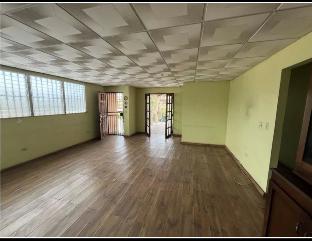 Townhouse For Sale in Betania