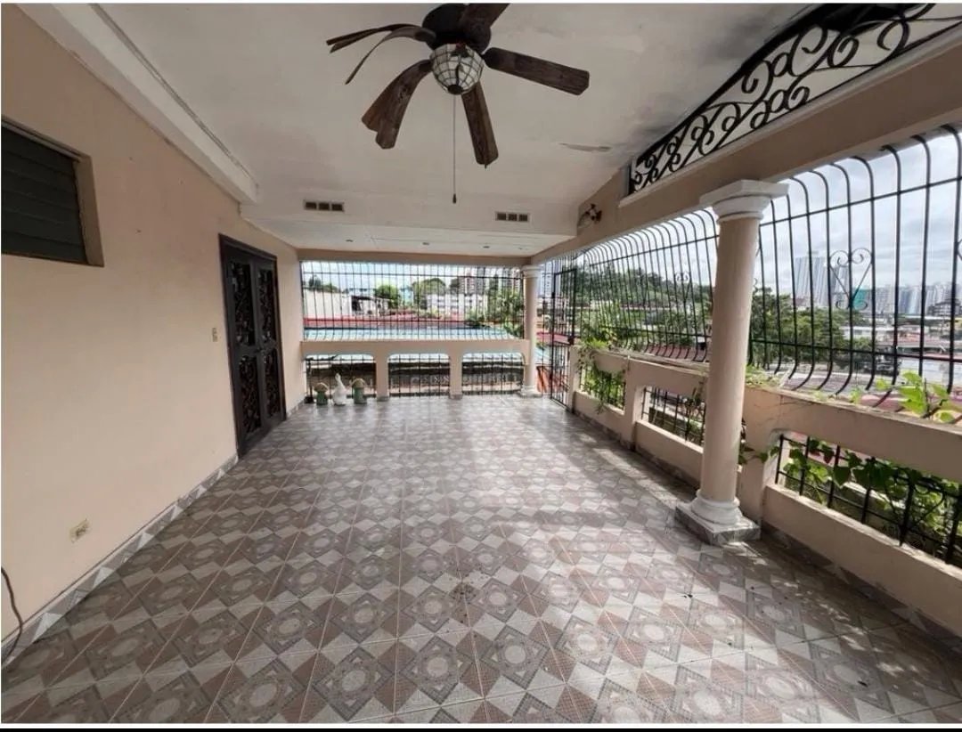 Townhouse For Sale in Betania