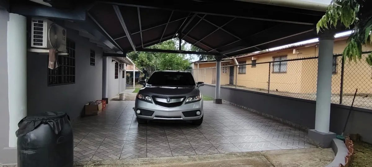 Single Family Attached For Sale in ARRAIJAN