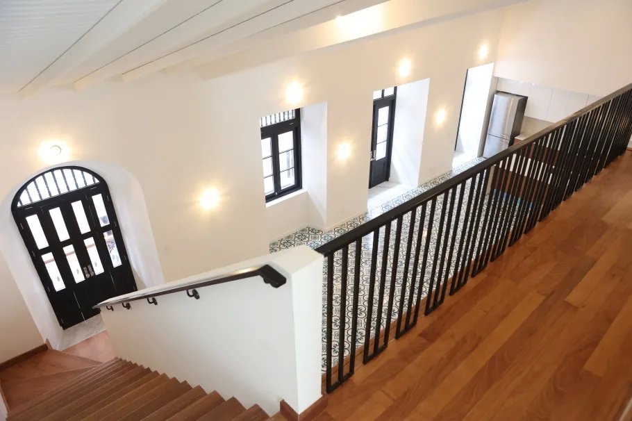 Apartment For Sale in Avenida A
