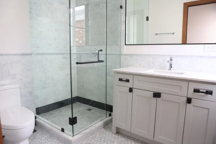 Apartment For Sale in Avenida A