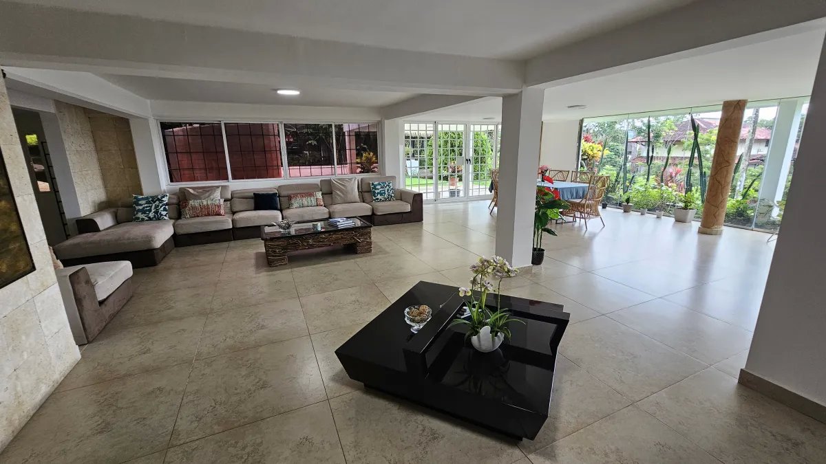 Single Family Detached For Sale in Albrook