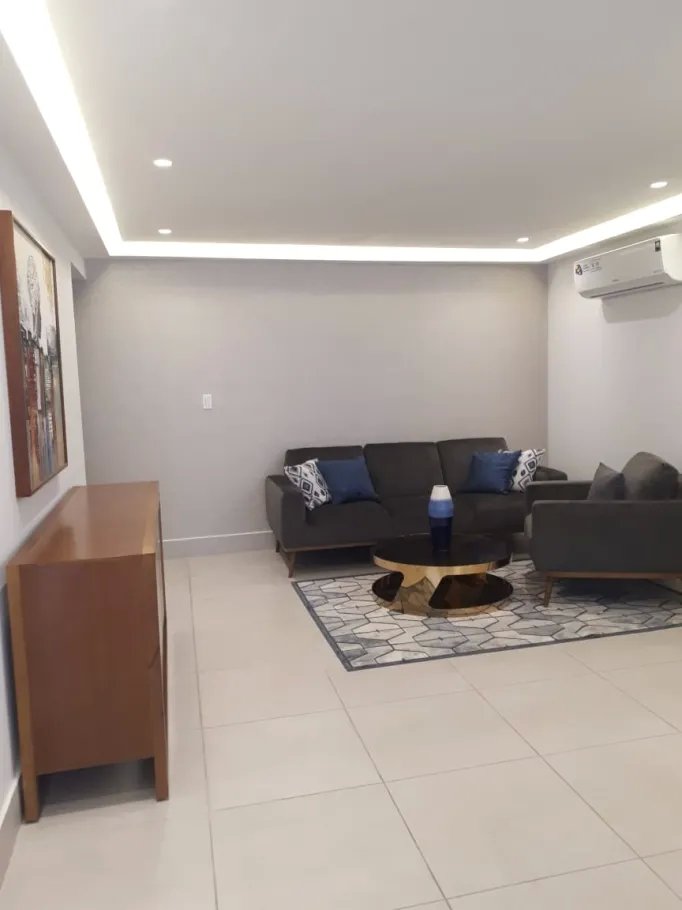 Apartment For Rent in Calle Abel Bravo