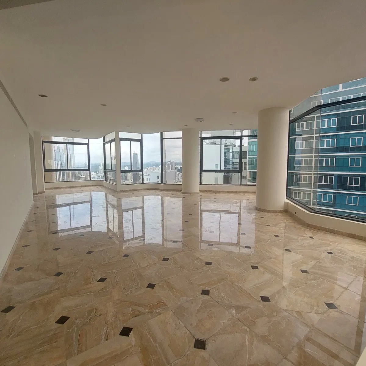 Condominium For Sale in Punta Paitilla,San Francisco