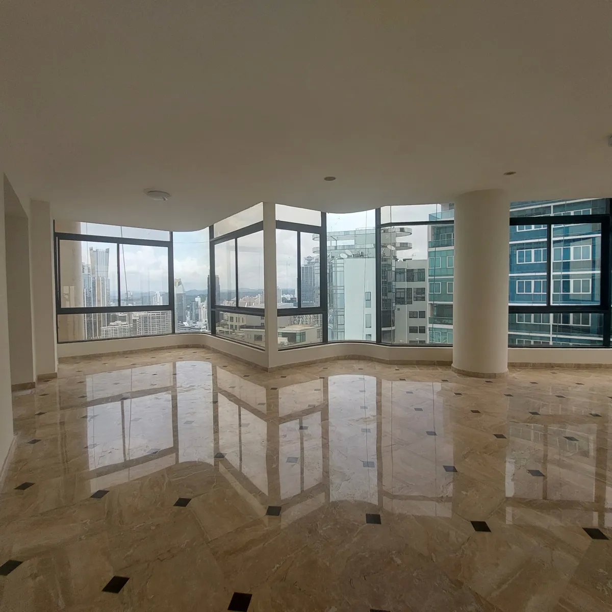 Condominium For Sale in Punta Paitilla,San Francisco