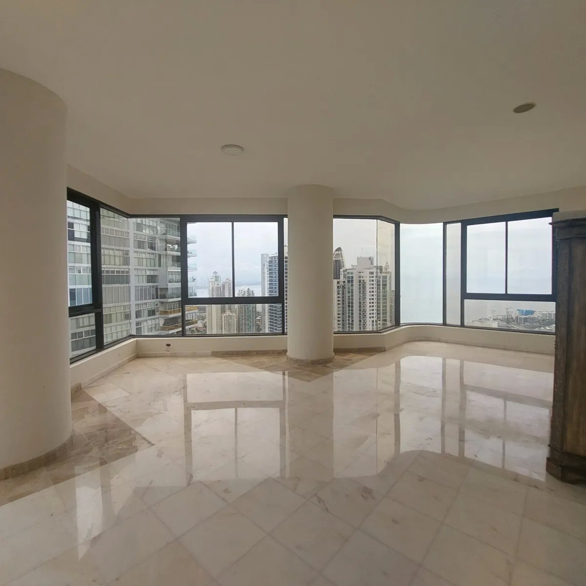 Condominium For Sale in Punta Paitilla,San Francisco