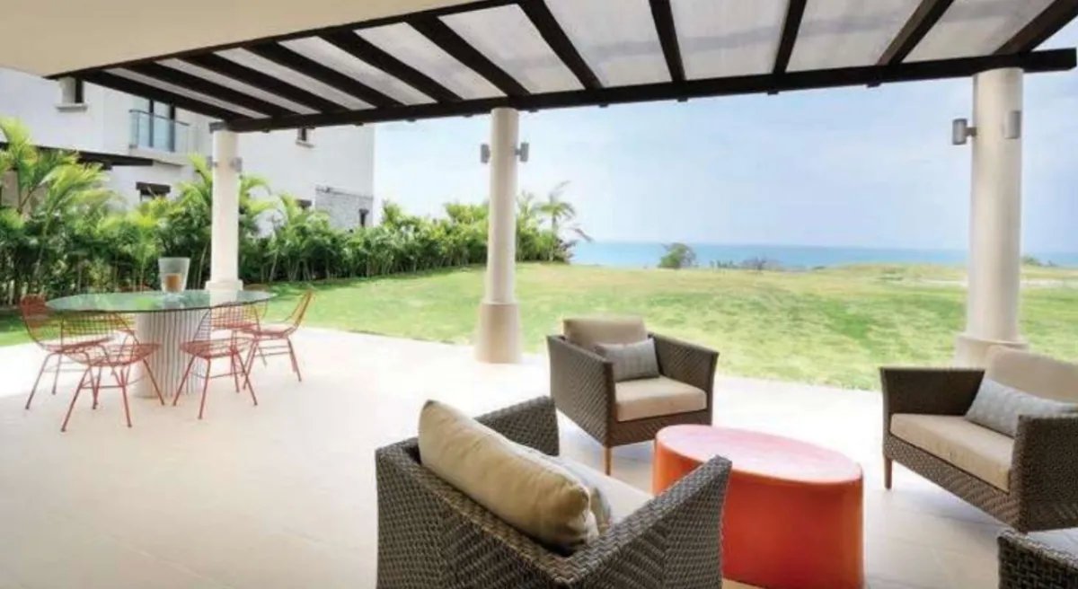 Single Family Detached For Sale in San Carlos