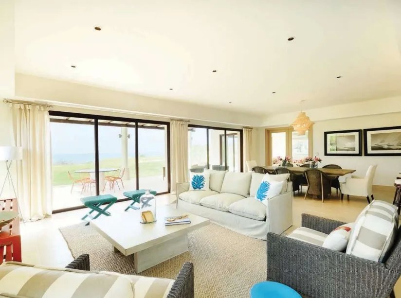 Single Family Detached For Sale in San Carlos