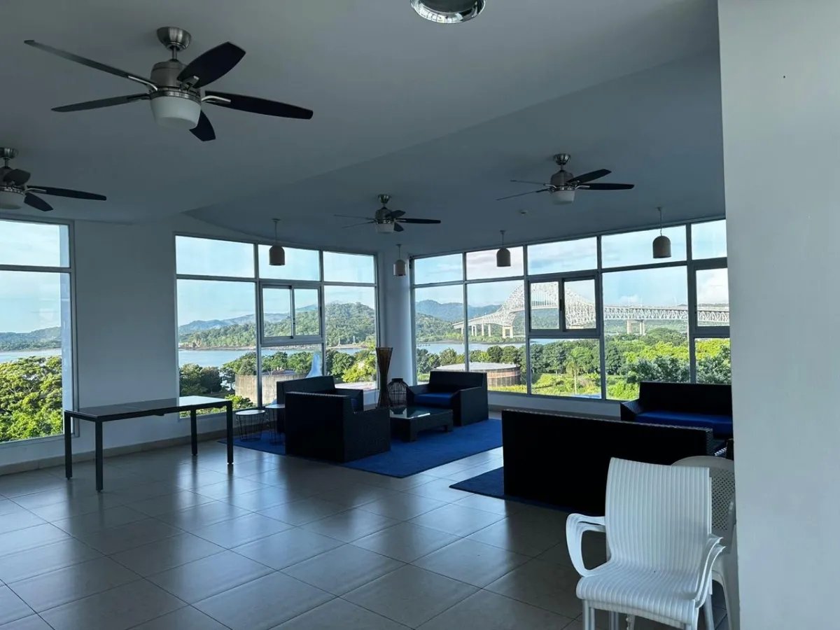 Duplex For Sale in Amador