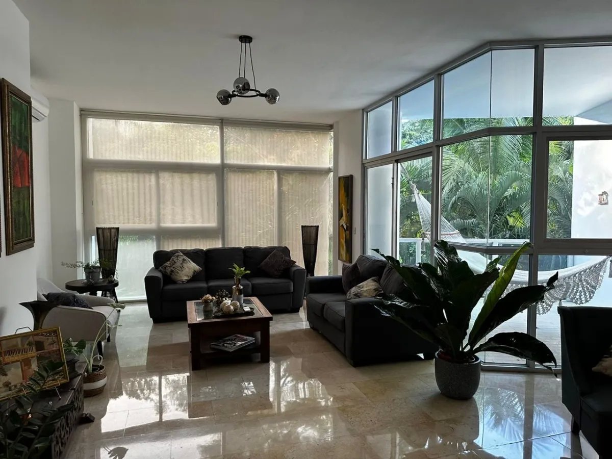 Duplex For Sale in Amador