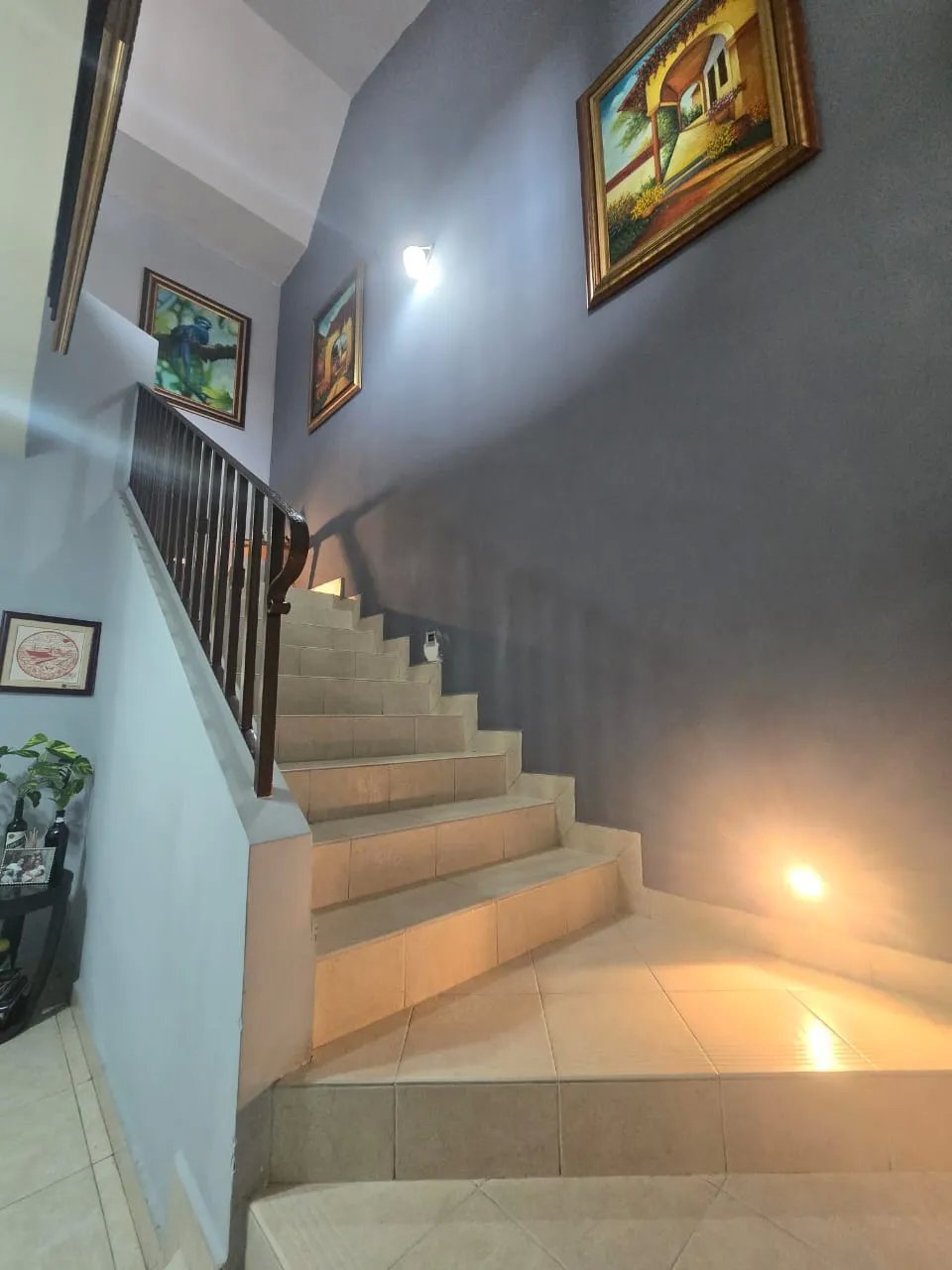 Duplex For Sale in Versalles