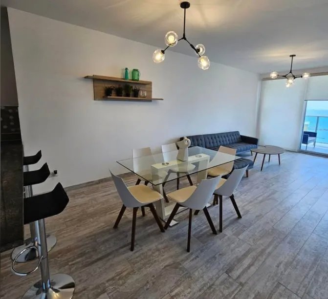 Apartment For Rent in Avenida Balboa