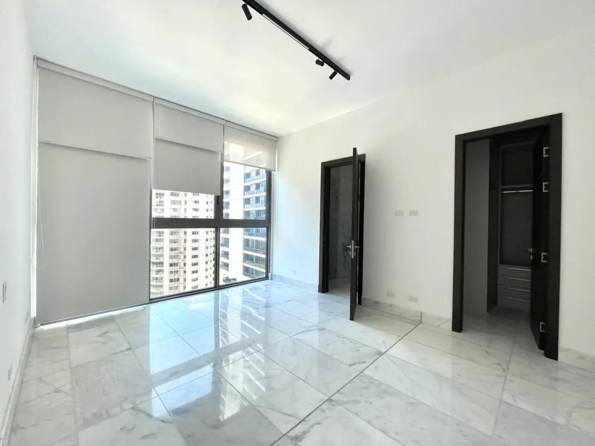 Apartment For Rent in Calle Heliodoro Patiño