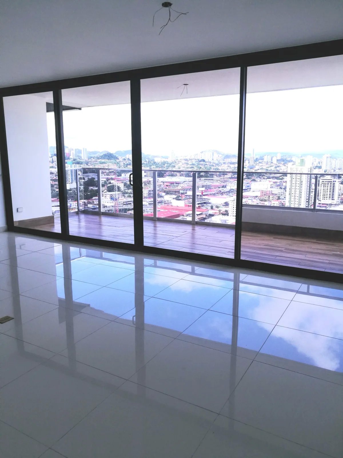 Apartment For Rent in El Cangrejo