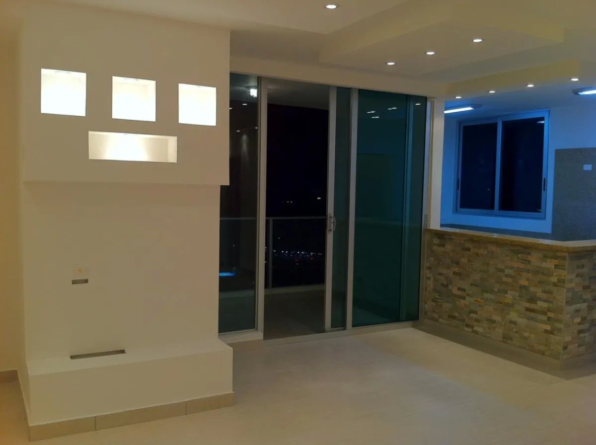 Apartment For Rent in Coco del Mar