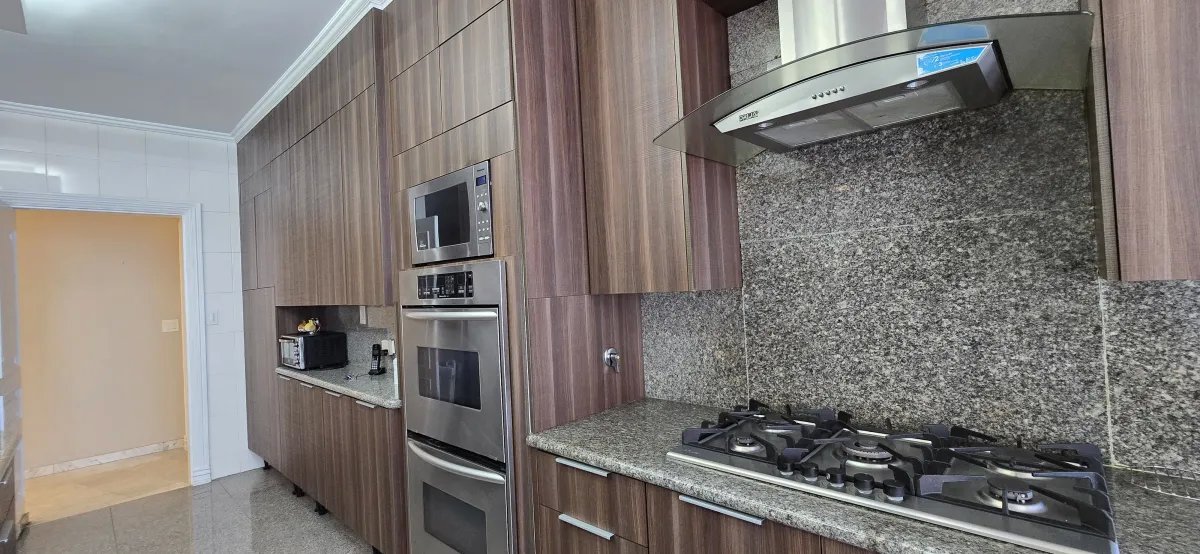 Apartment For Sale in Punta Paitilla