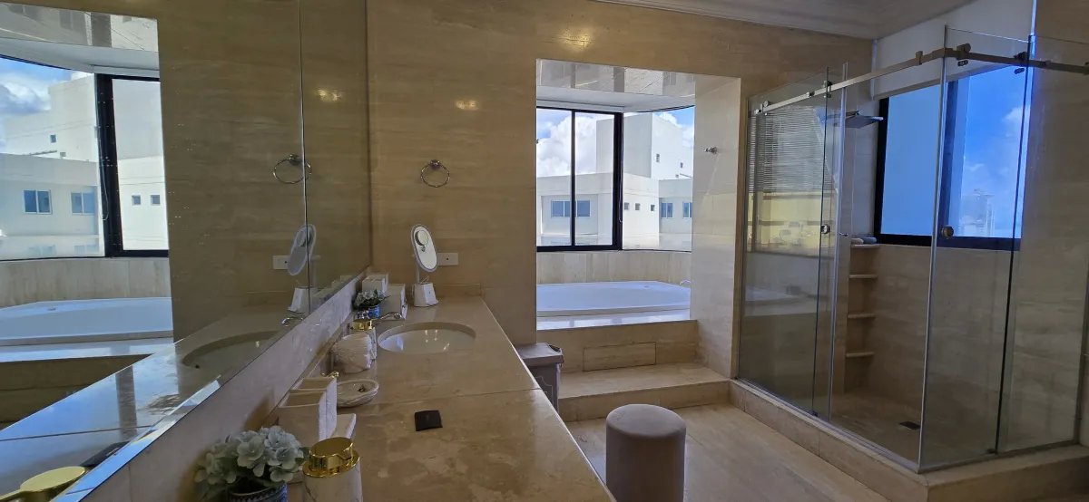 Apartment For Sale in Punta Paitilla