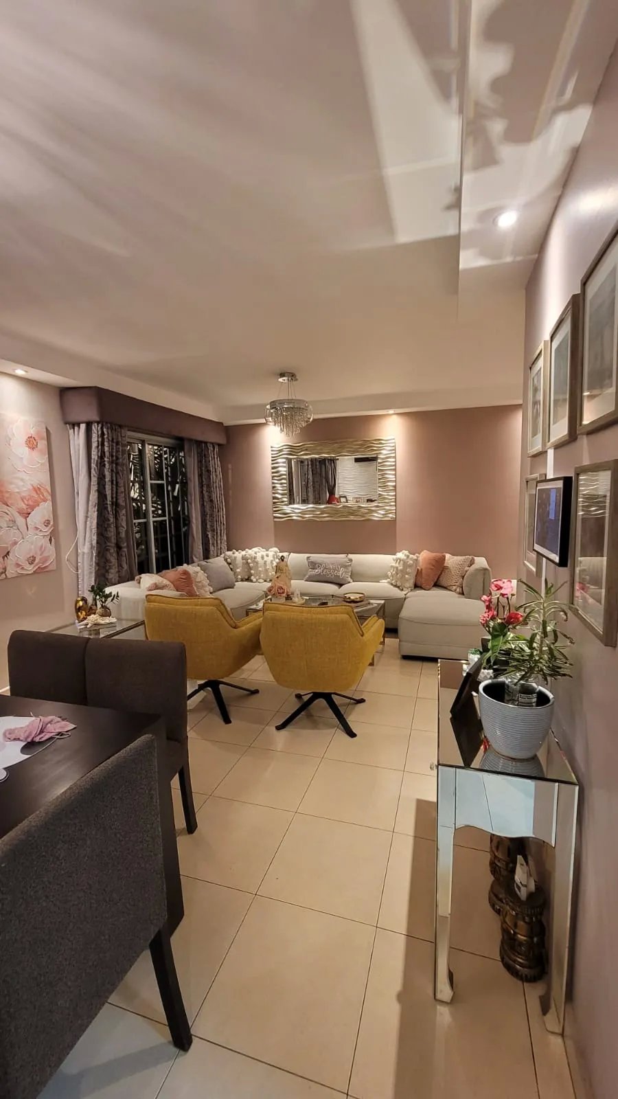 VENTA DE CASA EN PH DORADO SPRING, CONDADO DEL REY