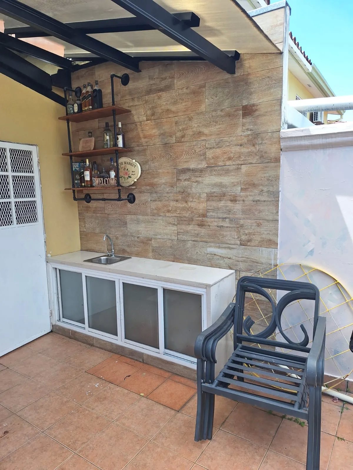 VENTA DE CASA EN PH DORADO SPRING, CONDADO DEL REY