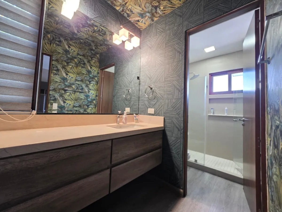 VENTA DE CASA EN PH GARDENIAS, BRISAS DEL GOLF