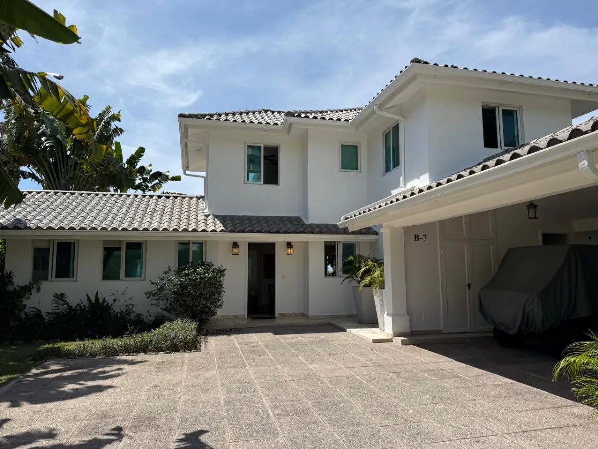 Vacation Home For Sale in Bijao, Río Hato