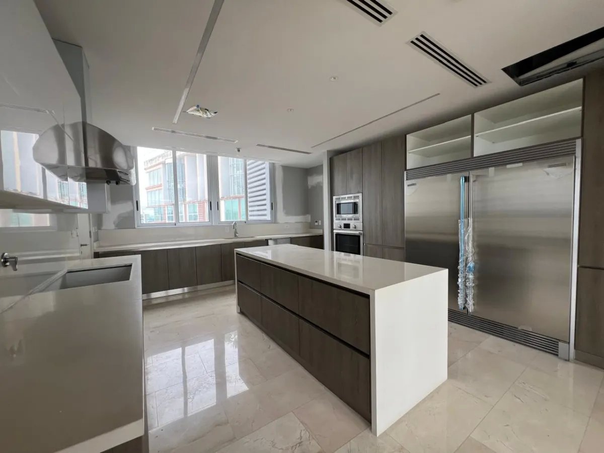 Apartment For Sale in COCO DEL MAR