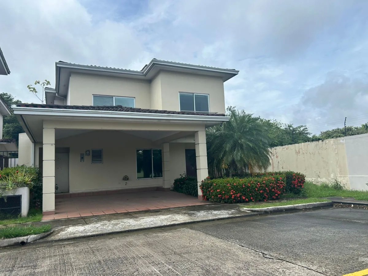 Single Family Detached For Sale in CONDADO DEL REY