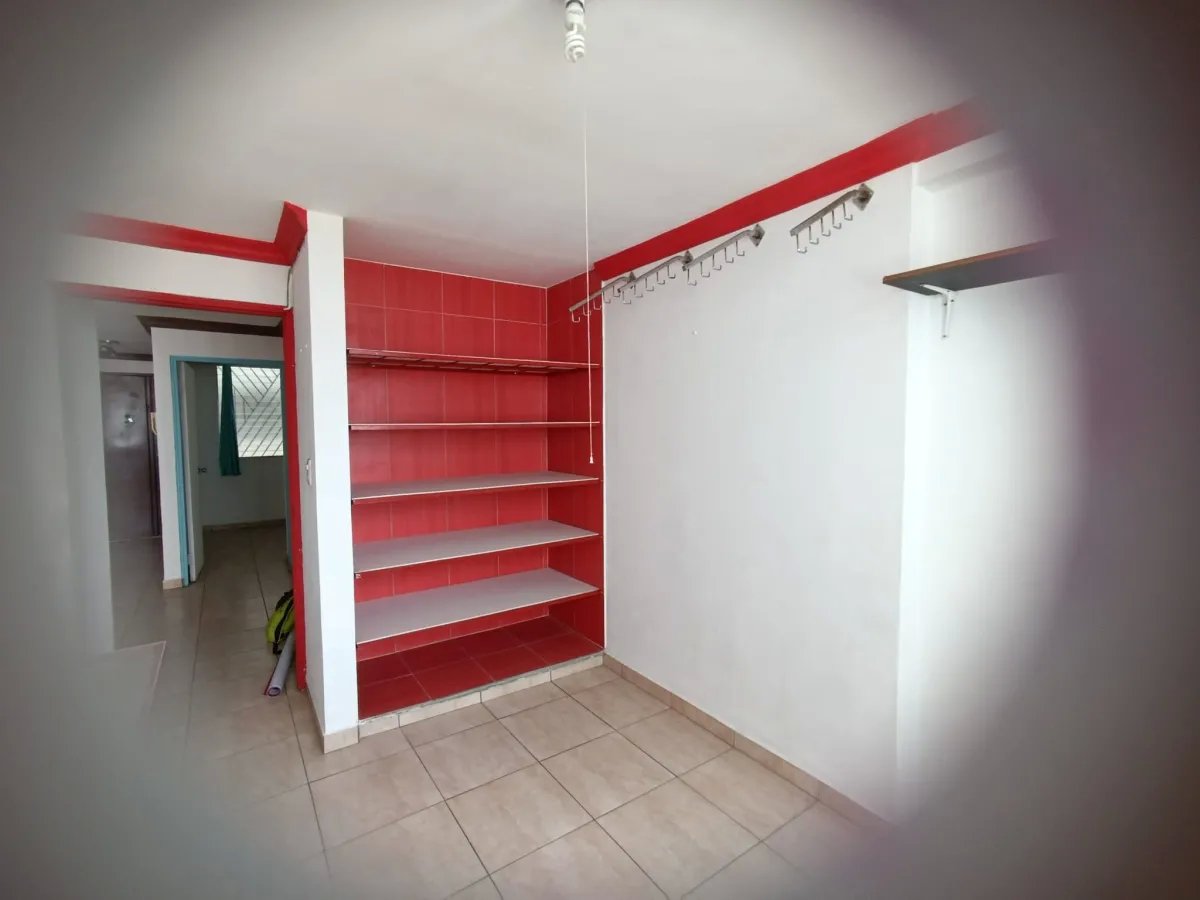 Apartment For Rent in Calle 81 Este