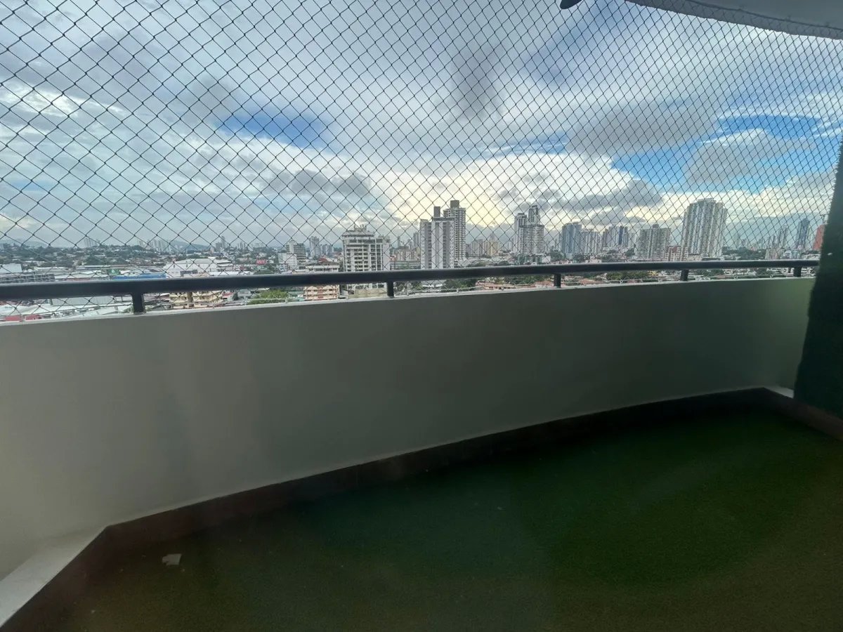 Venta de apartamento en PH Parques del Carmen  El Carmen, Bella Vista