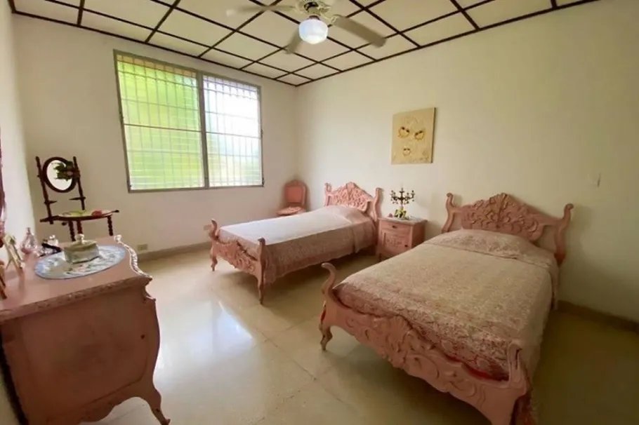 Single Family Detached For Sale in San Francisco