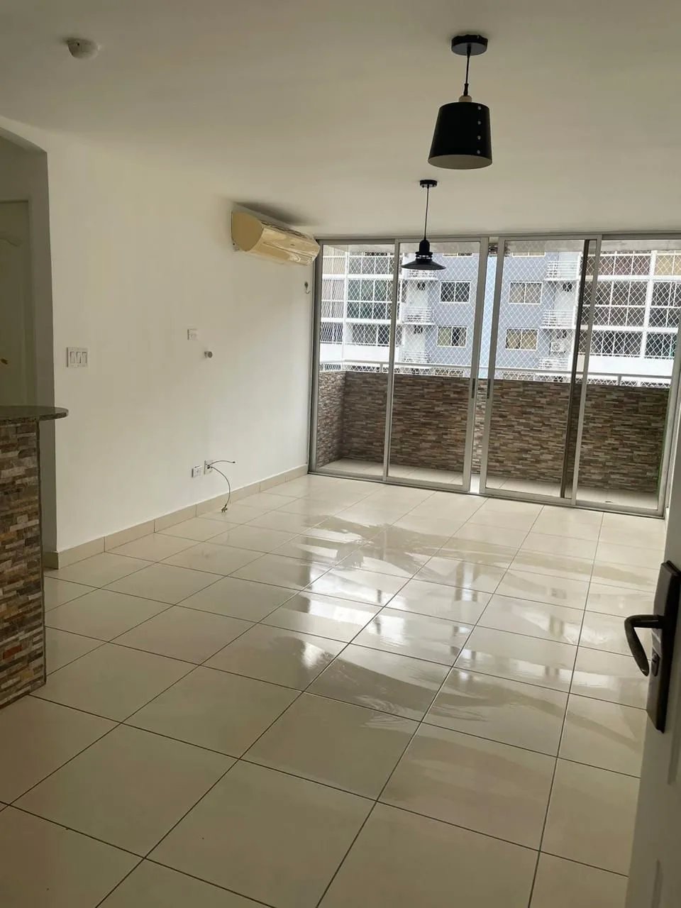 Apartment For Rent in Alquiler de apartamento en Condado del Rey