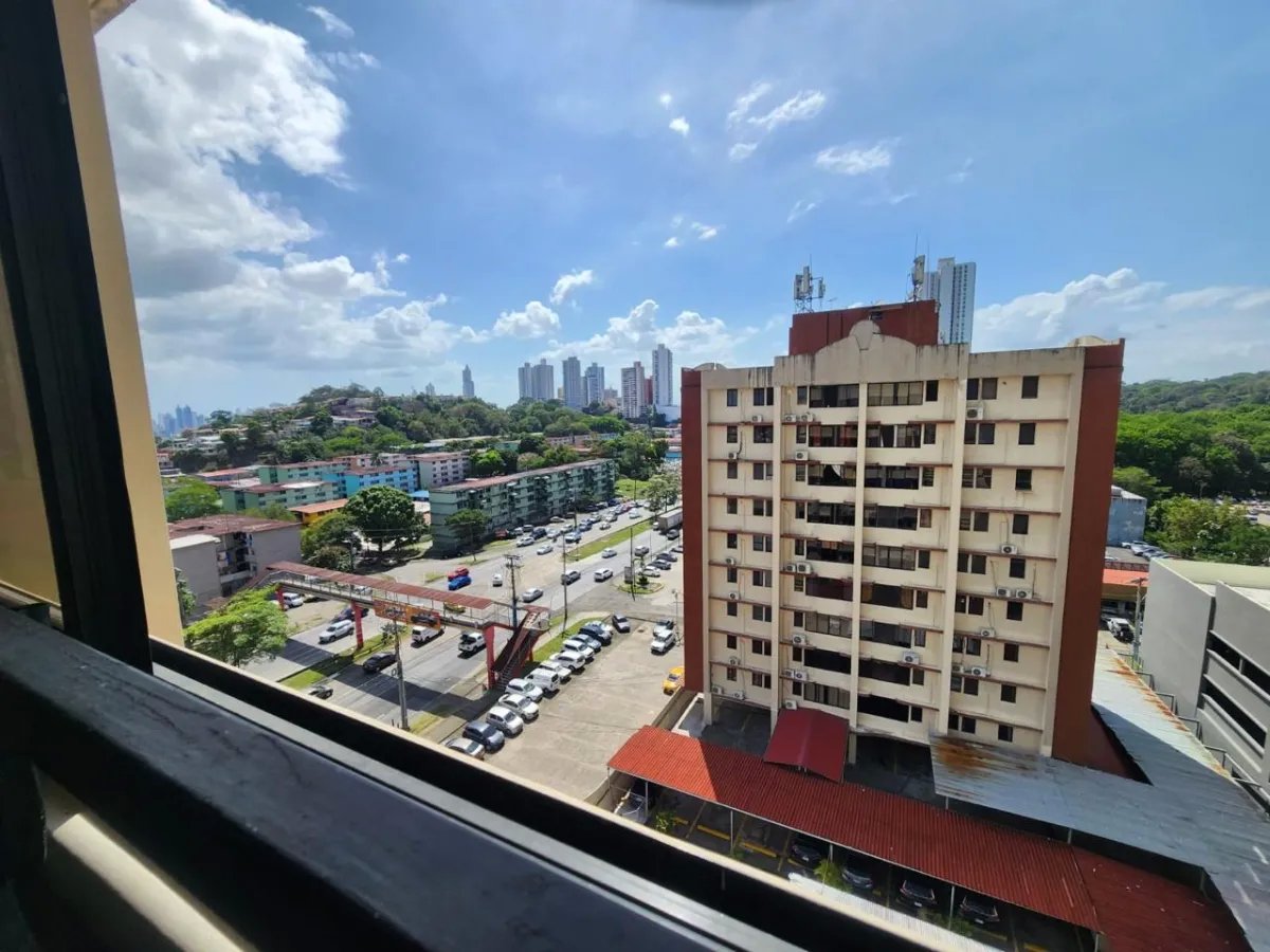 Apartment For Sale in Venta en PH Villa Gloriela ¡Oportunidad Única!