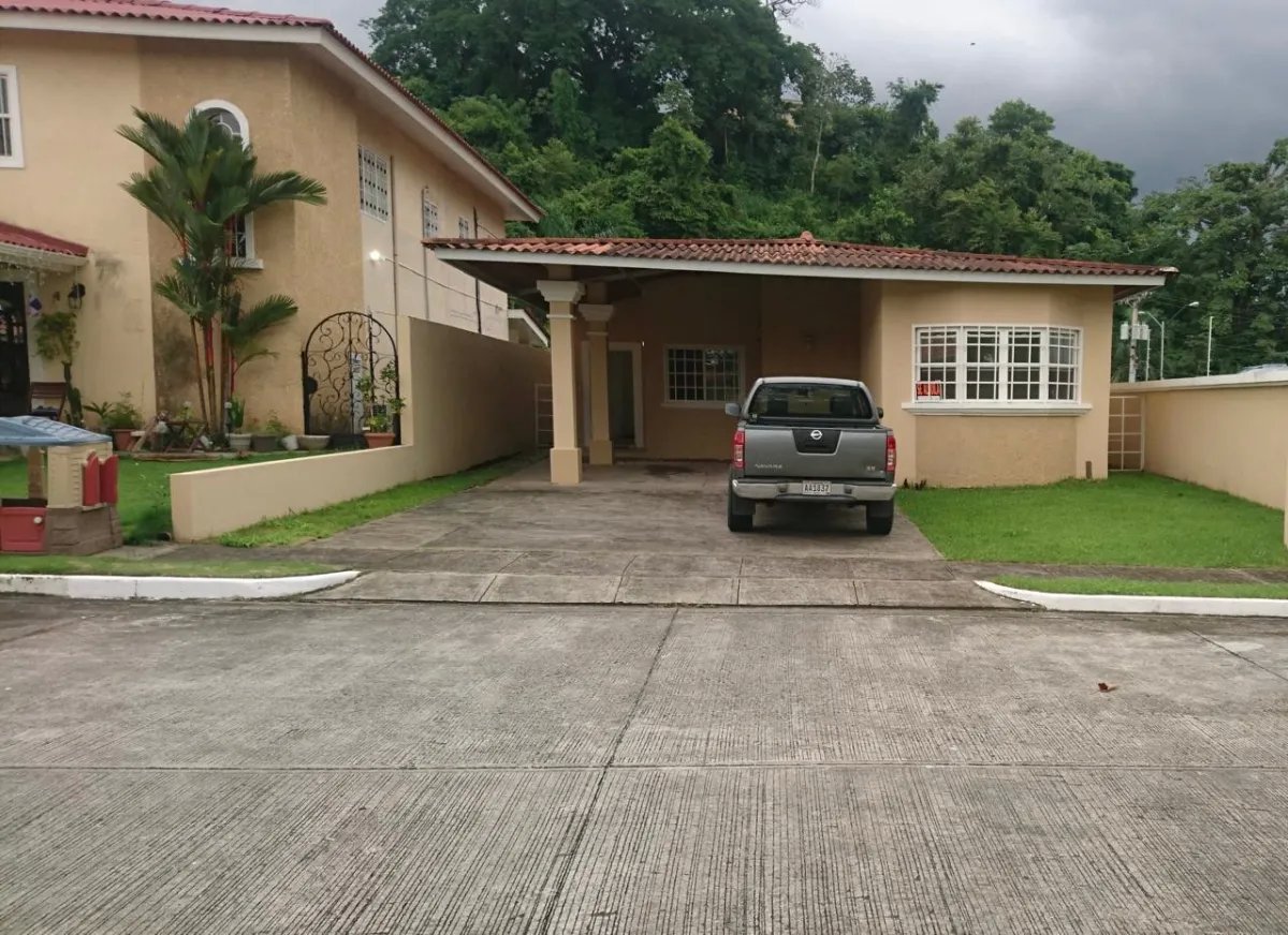Single Family Detached For Sale in Brisas del Golf