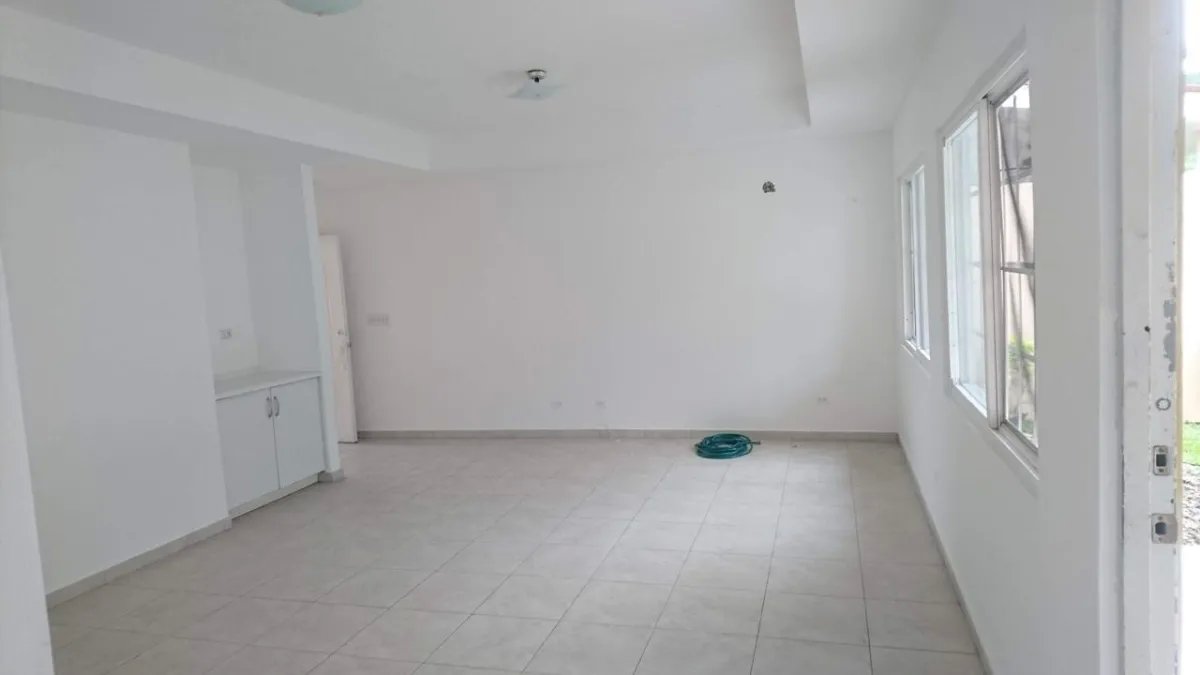 CASA VENTA EN BRISAS DEL GOLF