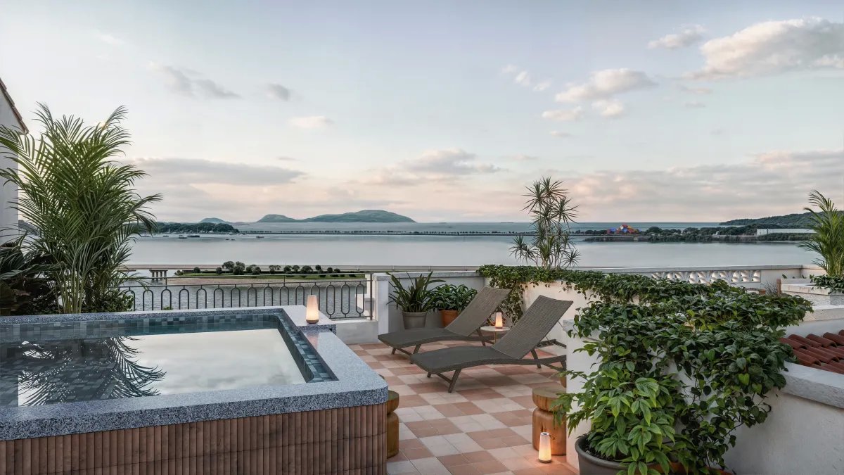 Apartment For Sale in Casco Antiguo