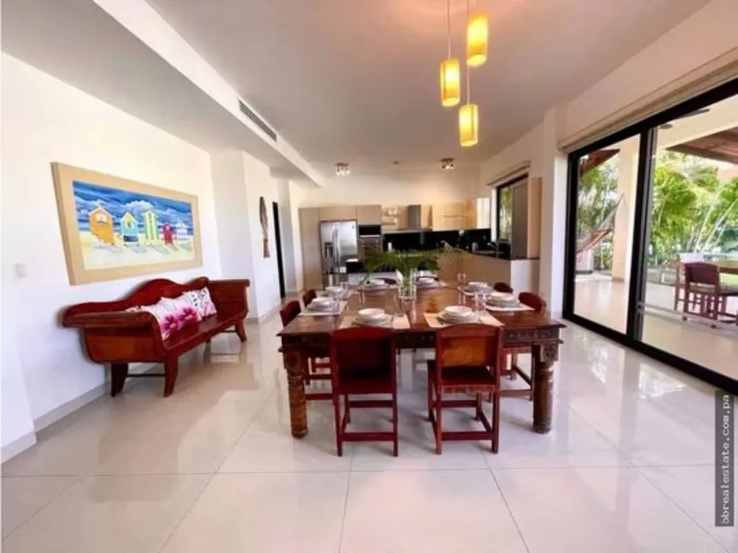 Single Family Detached For Sale in Vista Mar Boulevard