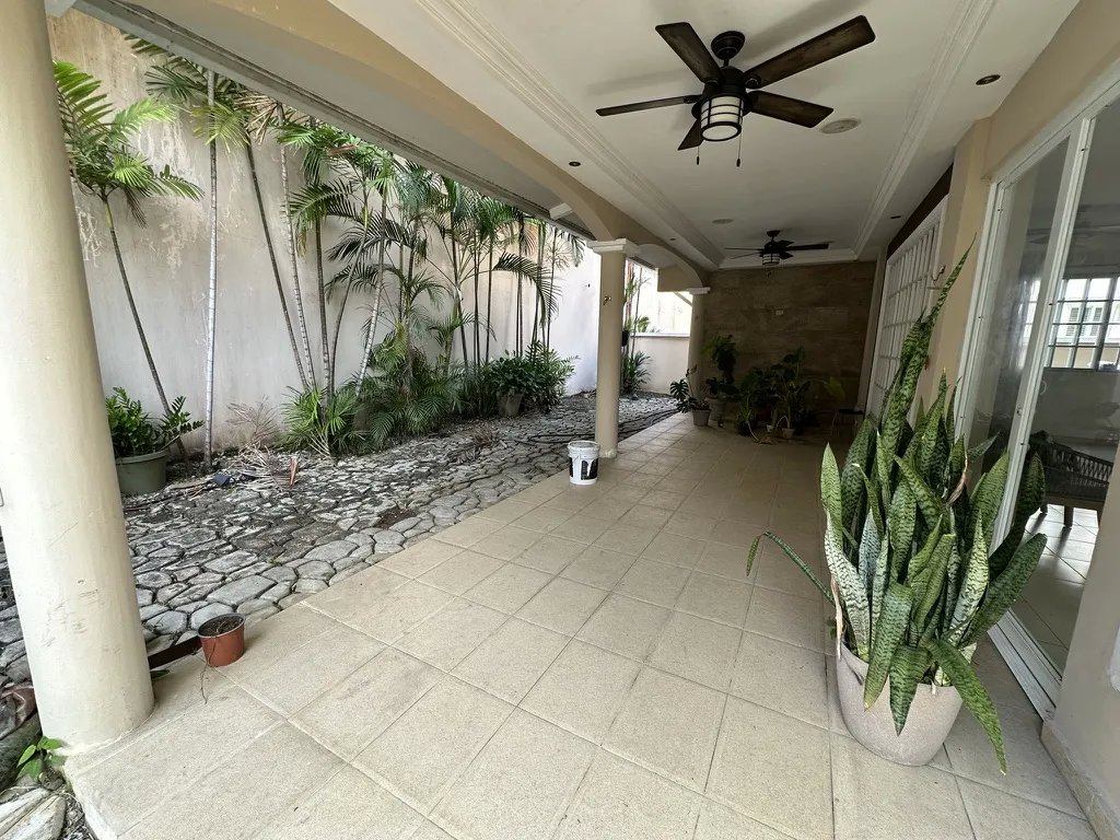 Single Family Detached For Rent in Altos de Panamá I
