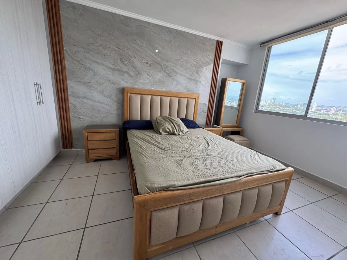 Alquiler de apartamento full amoblado  PH Lefevre 75