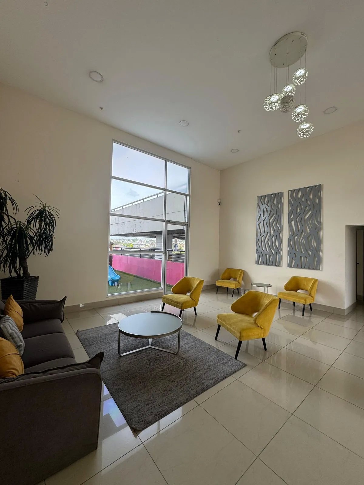 Alquiler de apartamento full amoblado  PH Lefevre 75