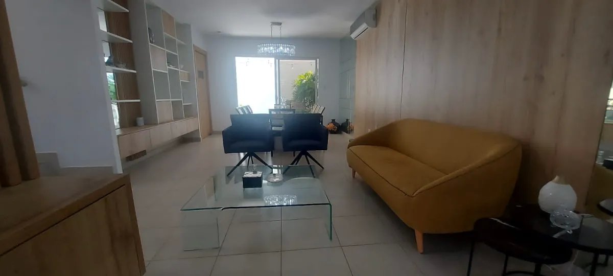 House For Sale in Paseo del Norte